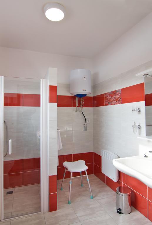 Hotel Penzion U Sklepu à Hovorany Extérieur photo